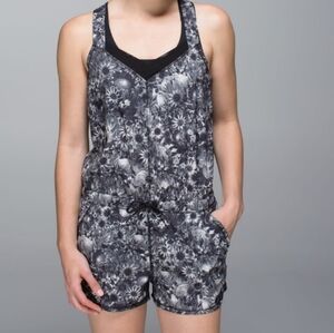 Lululemon The Runsie in Flowabunga Black Angel Wing / Black